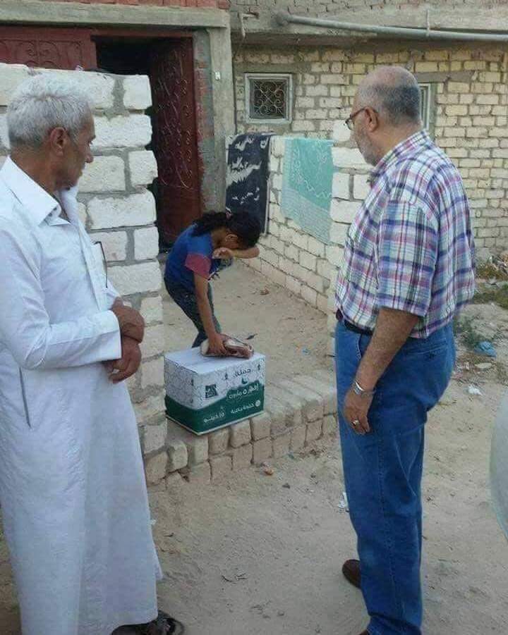 mahmud_28857's tweet photo. " لقد ذبحتم بسيف الإحسان ..
عفاف الفقراء وكرامتهم" 💔😢

لا للتصوير 🤚📵 https://t.co/wuWLLdMJDF