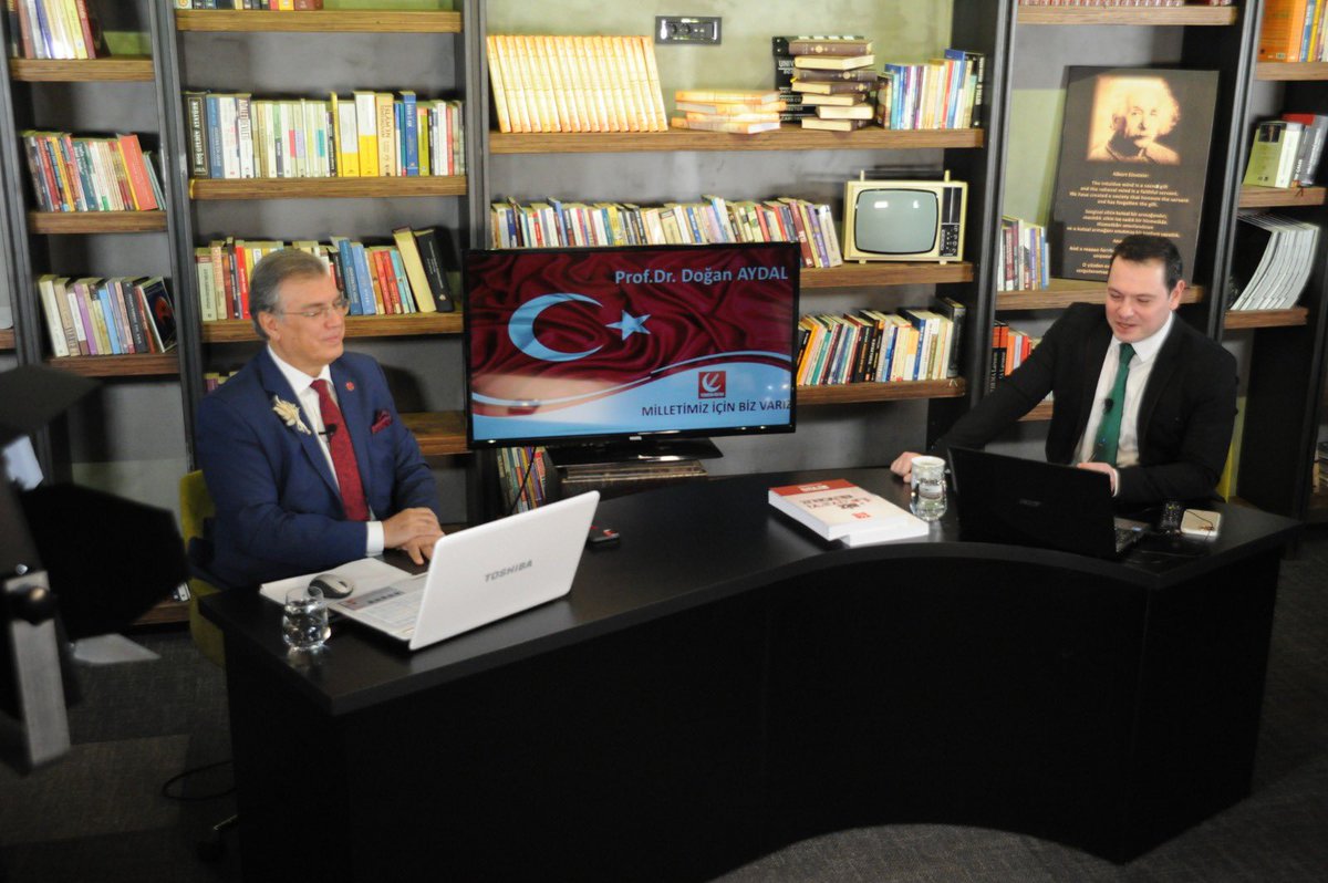 prof_aydal's tweet photo. BİR PROGRAM DAHA SONA ERDİ. SIRADAKİ😊 https://t.co/lMo6YfV47J