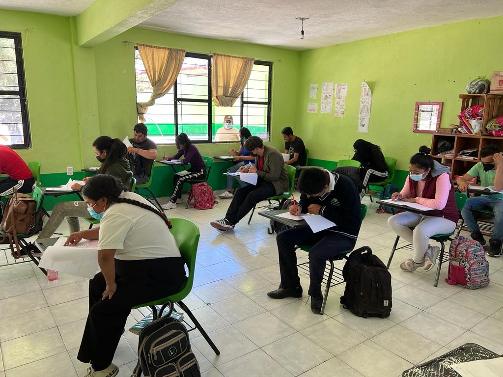 TBC442San's tweet photo. Día 2 de la aplicación Prueba
#Planea2022 con la cual podemos identificar el nivel nivel académico de las y los alumnos con lo cual podremos identificar las acciones que nos permitan mejorar su calidad académica. 
#EducaciónFuerte #EMS
@SeducEdoMex @SEMSEdomex @israeljeronimol https://t.co/rwtTxQdeAP