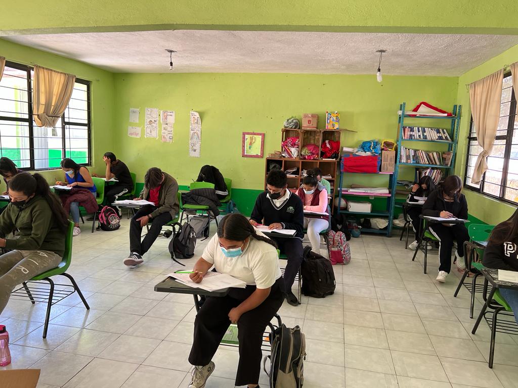 TBC442San's tweet photo. Día 2 de la aplicación Prueba
#Planea2022 con la cual podemos identificar el nivel nivel académico de las y los alumnos con lo cual podremos identificar las acciones que nos permitan mejorar su calidad académica. 
#EducaciónFuerte #EMS
@SeducEdoMex @SEMSEdomex @israeljeronimol https://t.co/rwtTxQdeAP