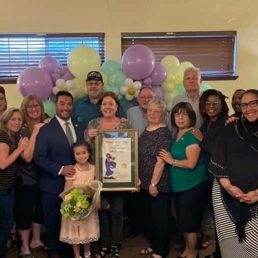 On Monday, Tracy resident, Julia Conover was recognized and honored by State Assemblymember Carlos Villapudua as "Woman of the Year" for her countless contributions to the lives and legacy of veterans. Please join me in congratulating Mrs. Conover on this well-deserved honor.🇺🇸