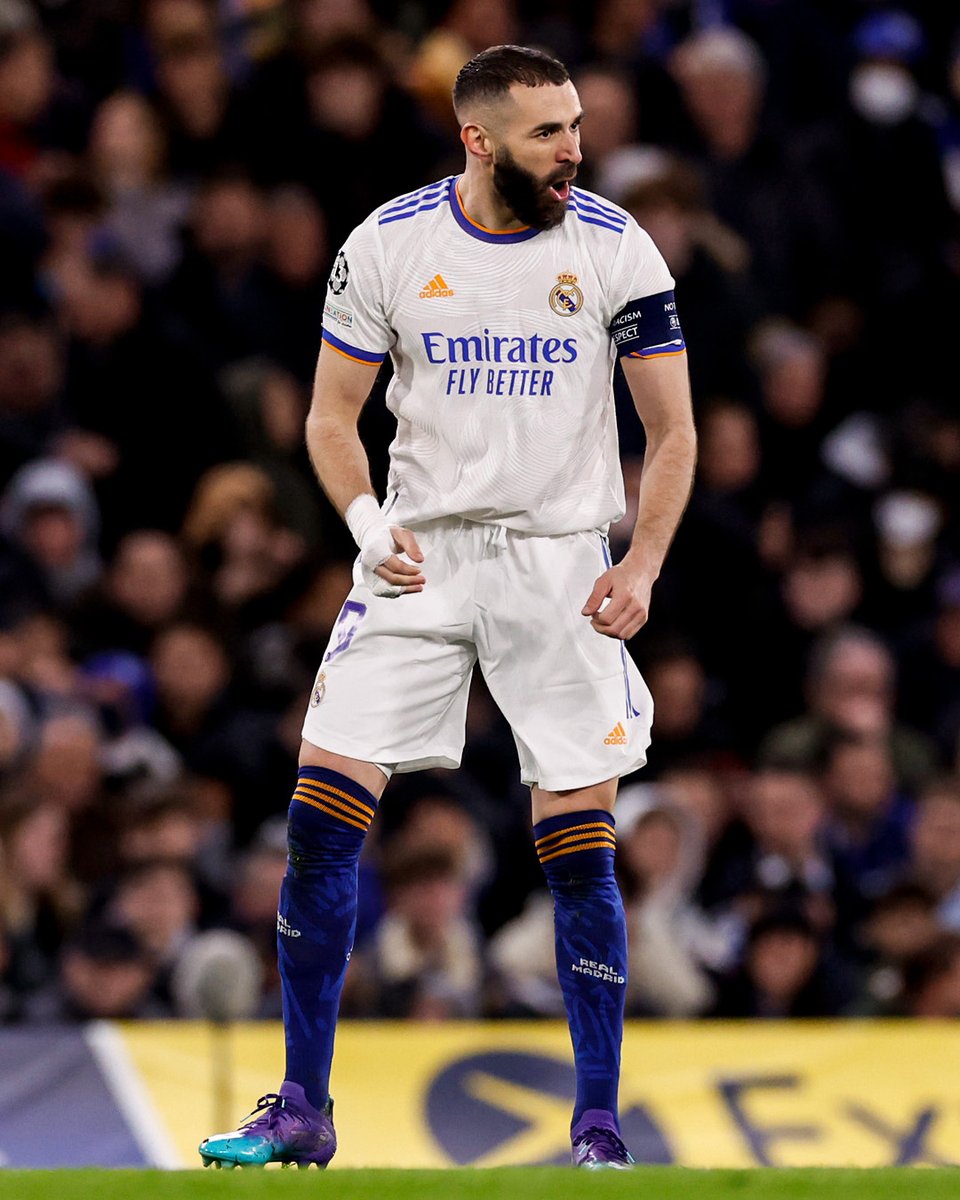 realmadrid's tweet photo. Nombre: Karim Benzema
Edad: 34
Profesión: Mejor 9 del mundo https://t.co/y1U7fwEDua