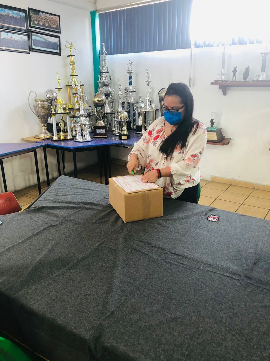 oficial_74's tweet photo. Arrancamos el segundo día de aplicación de la Prueba turno vespertino #PLANEA2022 con el objetivo de evaluar los conocimientos. @SeducEdoMex de nuestros alumnos de sexto semestre  @israeljeronimol @dbg_epoem @DGEMSedomex @NoeOrtegaCamac1 https://t.co/9wIM3Qdlwj
