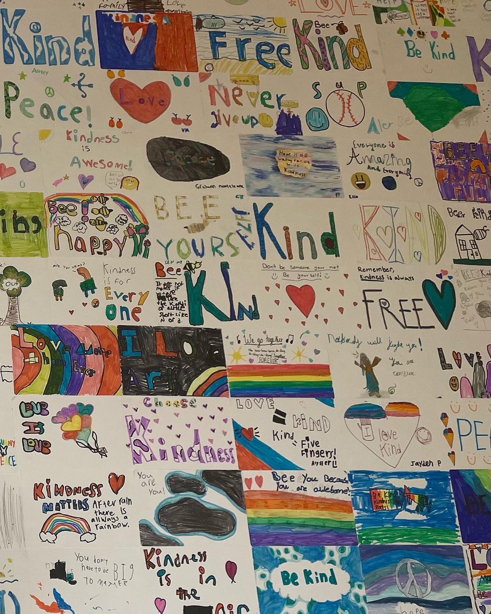 Caroline_HD's tweet photo. Our students are so excited for visiting artist 5ive Fingaz to come to #cidermillschool tomorrow! Students in studio 331 have been dreaming up some amazing ideas about #kindness and #inclusion to be inspiration for our school mural. #arteducation #wiltonwayct https://t.co/VRunAua8FA