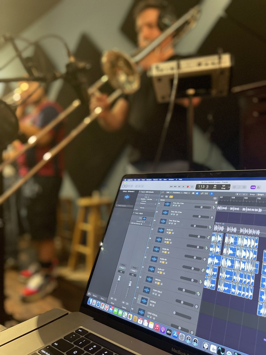 Raine Stern tweet media