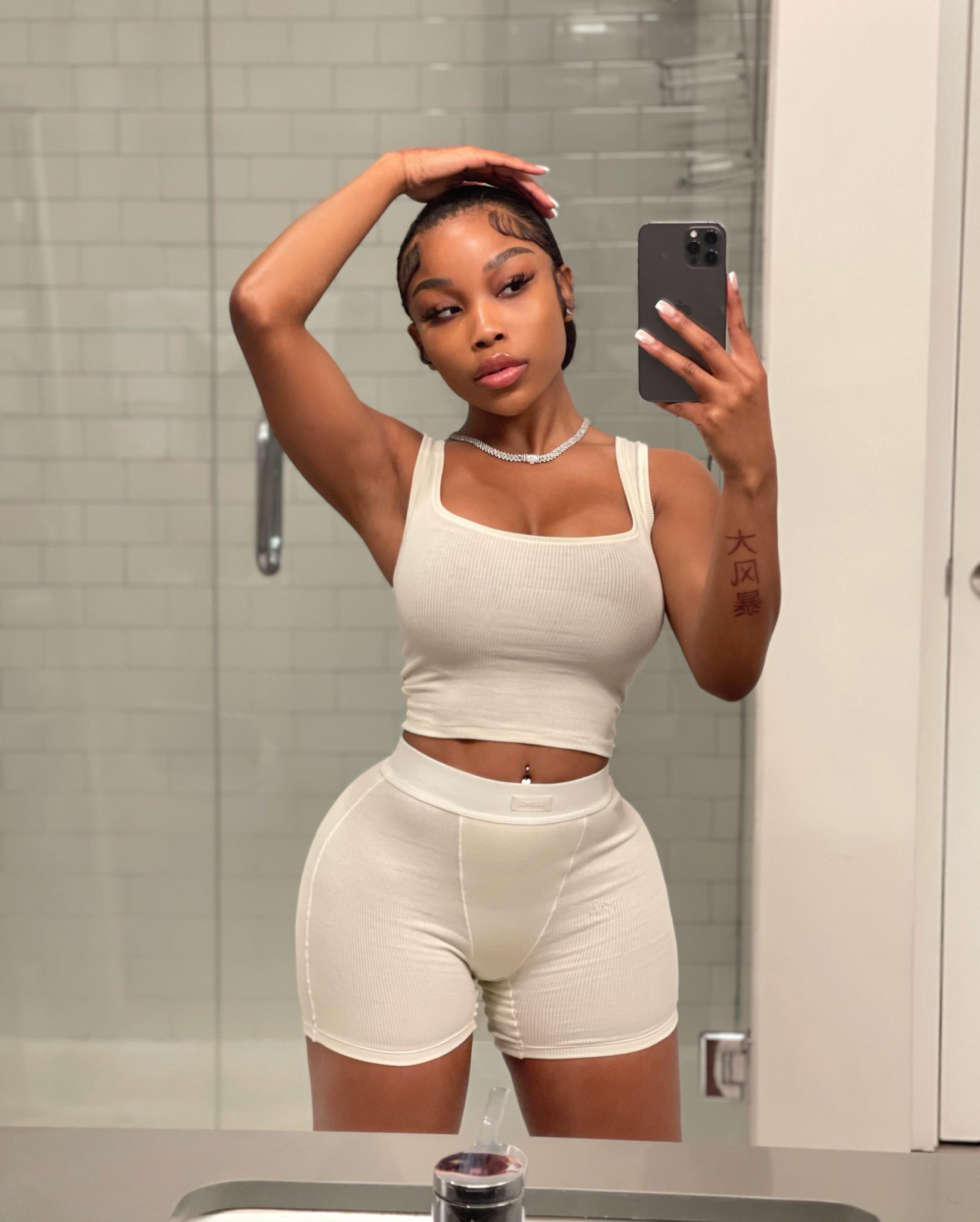 KIANTI 💕 on Twitter: "Real clean, not a stain on me🤍 https://t.co