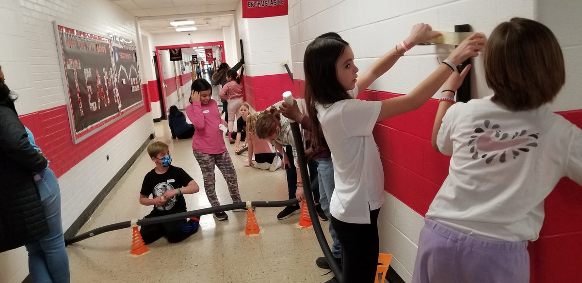 What an exciting STEM Day <a href="/CBE_MrsTaylor/">Jenn Taylor</a>! On our virtual trip to Japan, we hopped aboard the Steel Dragon prior to designing and creating our own roller coasters! #STEMatCBE22
<a href="/KizCBE/">Lynne Kizpolski</a> <a href="/npaley_CBE/">ᑎᗩᑎᑕƳ ᑭᗩᒪᗴƳ</a> <a href="/MLangiCBE/">Ms. Langi</a> <a href="/ClaraBartonElem/">Clara Barton Elem</a>