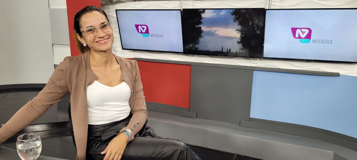 barciaml's tweet photo. En instantes se viene #Noticiero7📺
✔️Agenda
✔️Nos visita el Ministro de Seguridad
✔️Recorremos el interior provincial
✔️Te contamos qué pasa con el alerta por lluvias https://t.co/SvztfEaCL3