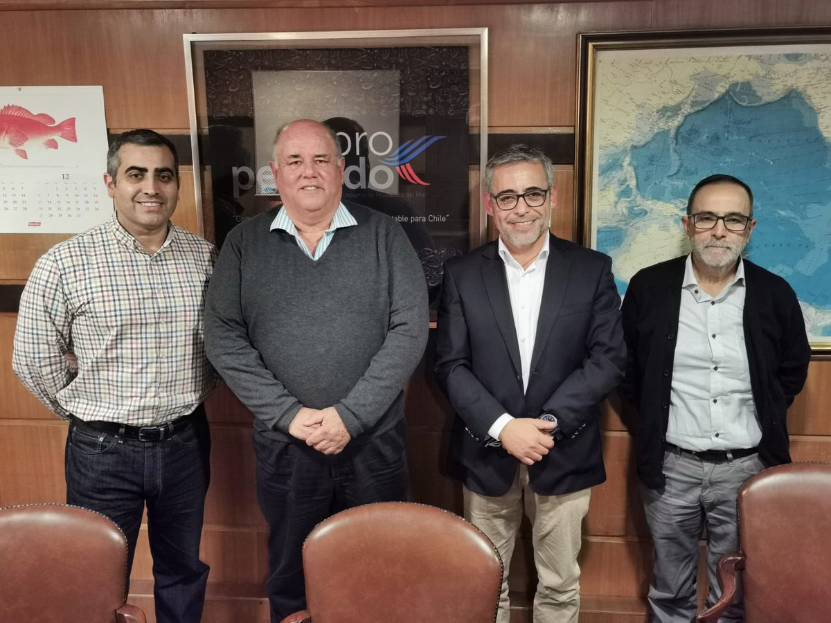 propescado's tweet photo. Una gran reunión la sostenida hoy con parte del equipo del proyecto Humbolt 2 liderado por Mauricio Galvez. Se vienen nuevos e intersantes desafíos, todo en pro de la seguridad alimentaria. https://t.co/4HXCe9V5pm