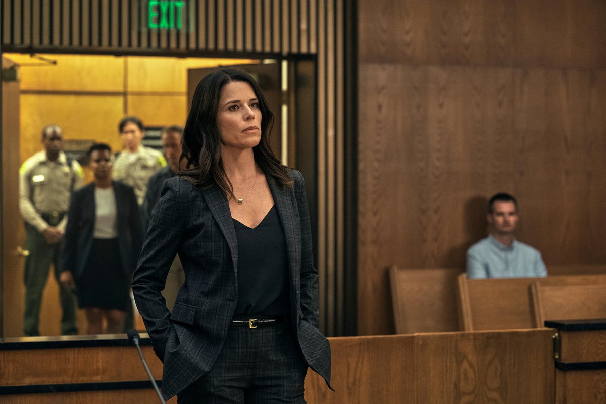 MovieCrazyP's tweet photo. Imágenes de la primera temporada de #ElAbogadoDelLincoln, serie basada en el segundo libro de la exitosa saga "Un caso de Mickey Haller", de Michael Connelly, titulado #ElVeredicto.
📺 #Netflix
🗓 13 de mayo
➡️ https://t.co/Ncv5wakMba https://t.co/BQbDVM3Xti