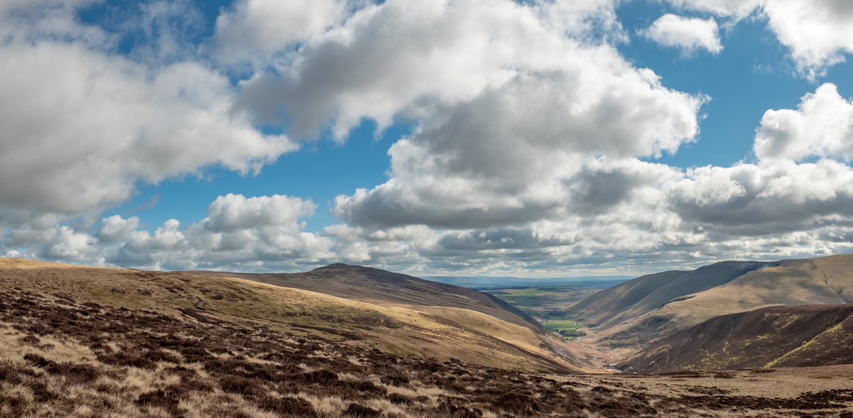 stonegnome's tweet photo. Valley of the Caldew as seen from Great Lingy Fell last weekend #Cumbria #Lakeland #BackOSkiddaw @PanoPhotos https://t.co/NU7UtseASm