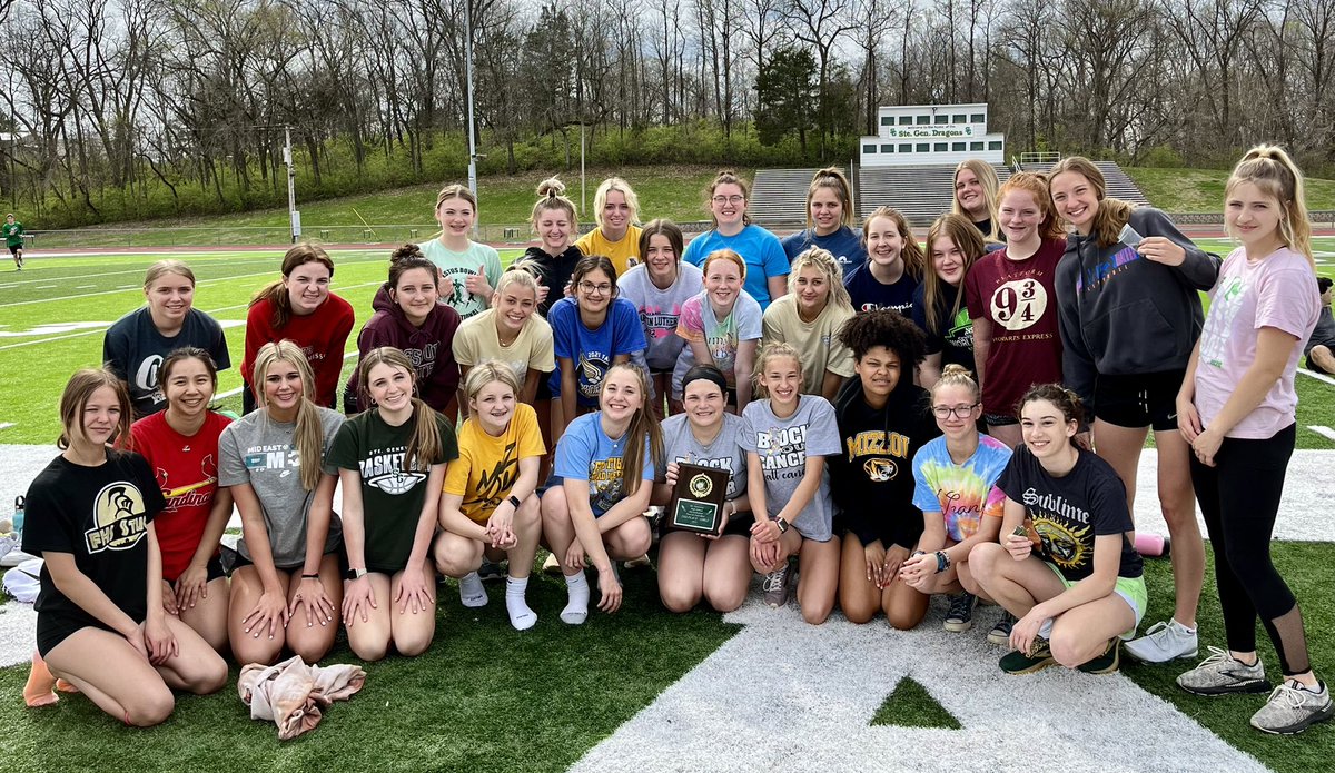 Ste. Gen. Track and Field tweet media