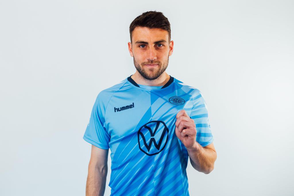 ChattanoogaFC's tweet photo. ⚡️🔌2022 jerseys are electric. 

@VW + CFC = #BetterTogether 

https://t.co/HKv6Vn9VhN https://t.co/Kzc1ulfMHQ