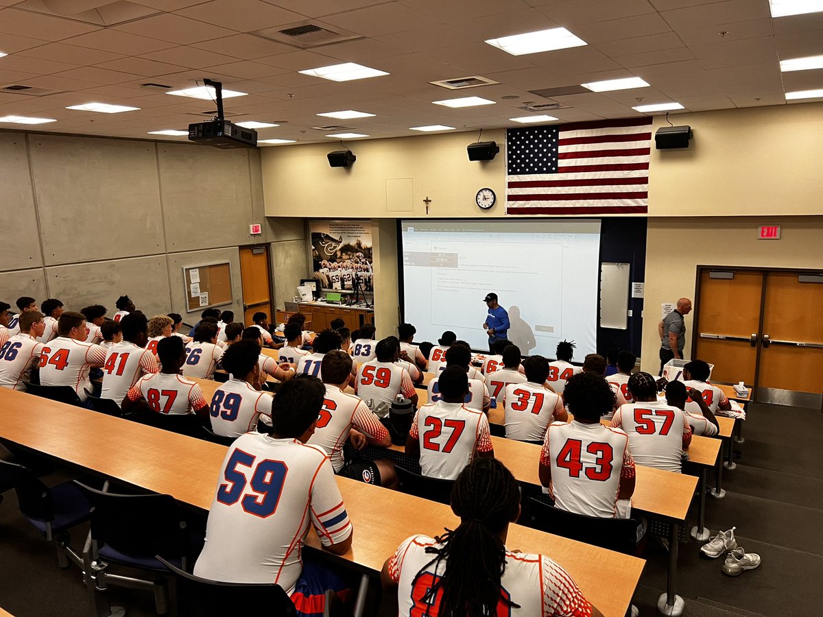 Billy Tucker tweet media