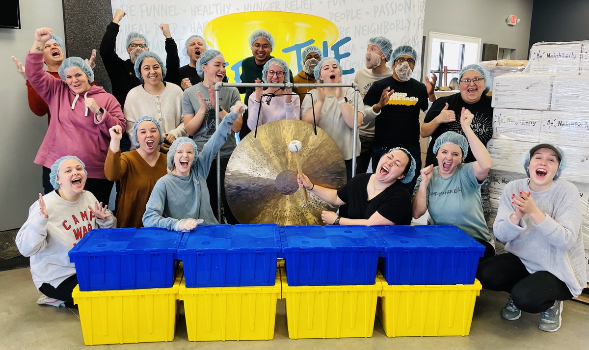 Feed_the_Funnel's tweet photo. During #NWAGives, would you consider donating to provide meals for Ukrainians affected by the ongoing conflict? Every $35 provides 100 meals! Donate at https://t.co/b54UKCnfun. Thank you! {sound of gong smashing!} 

#beneighborly #feedthefunnel #ukraine https://t.co/1FWX5pDC1y