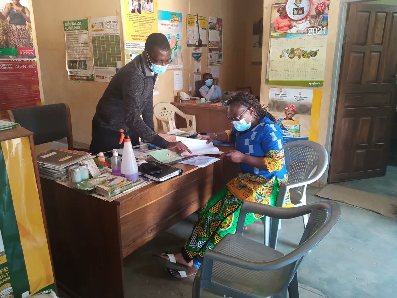 CGIAR's tweet photo. WorldFish's postdoctoral fellow Catherine Mwema gives insights into how she leads efforts to establish pro-poor, inclusive, profitable &amp; sustainable #aquabusiness models for supply chain actors in Zambia &amp; Malawi.

Read more: https://t.co/qY93qiF4om

#OneCGIAR @WorldFishCenter https://t.co/BzdBbHA3W6