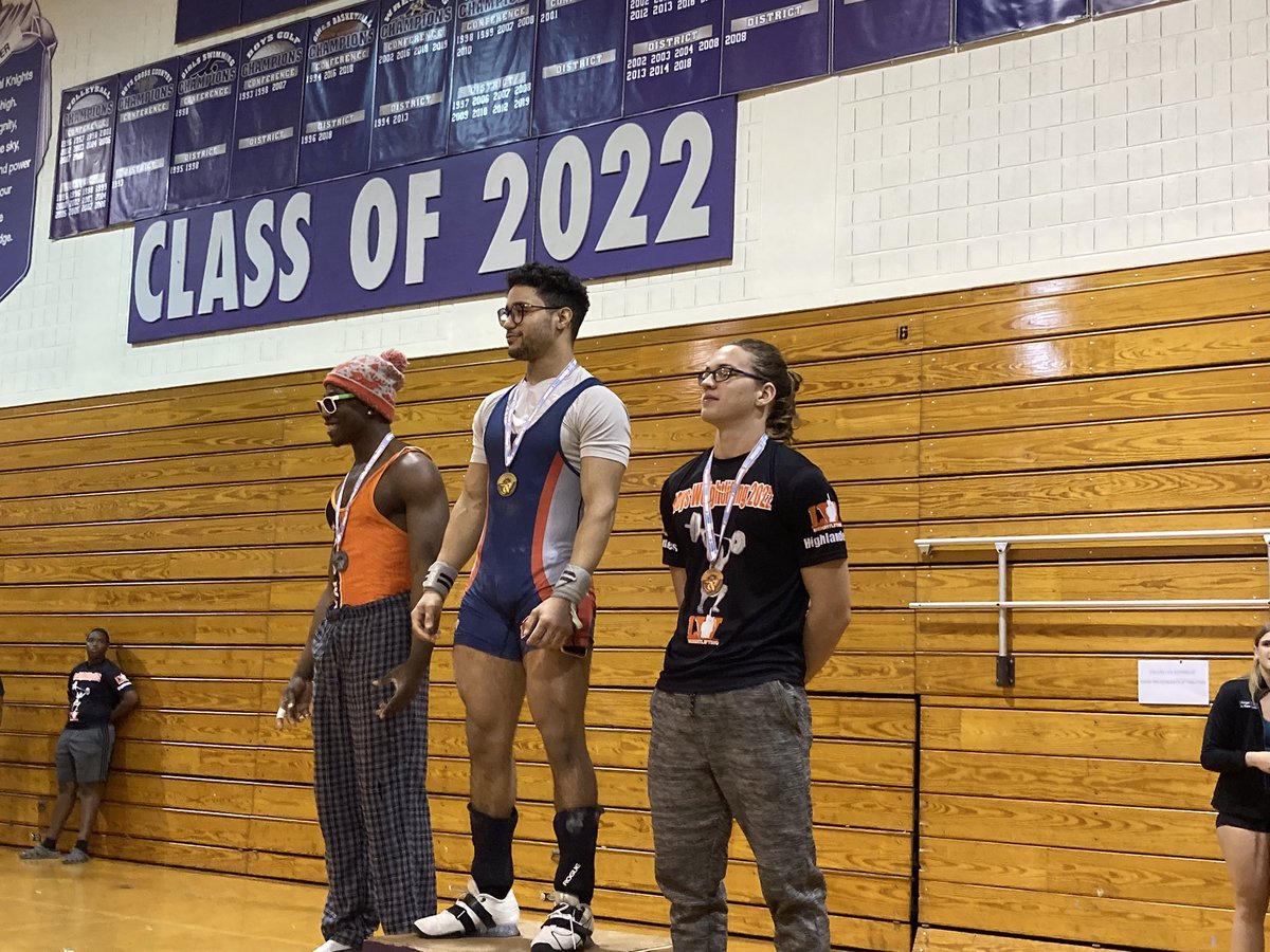 Fivay Weightlifting tweet media