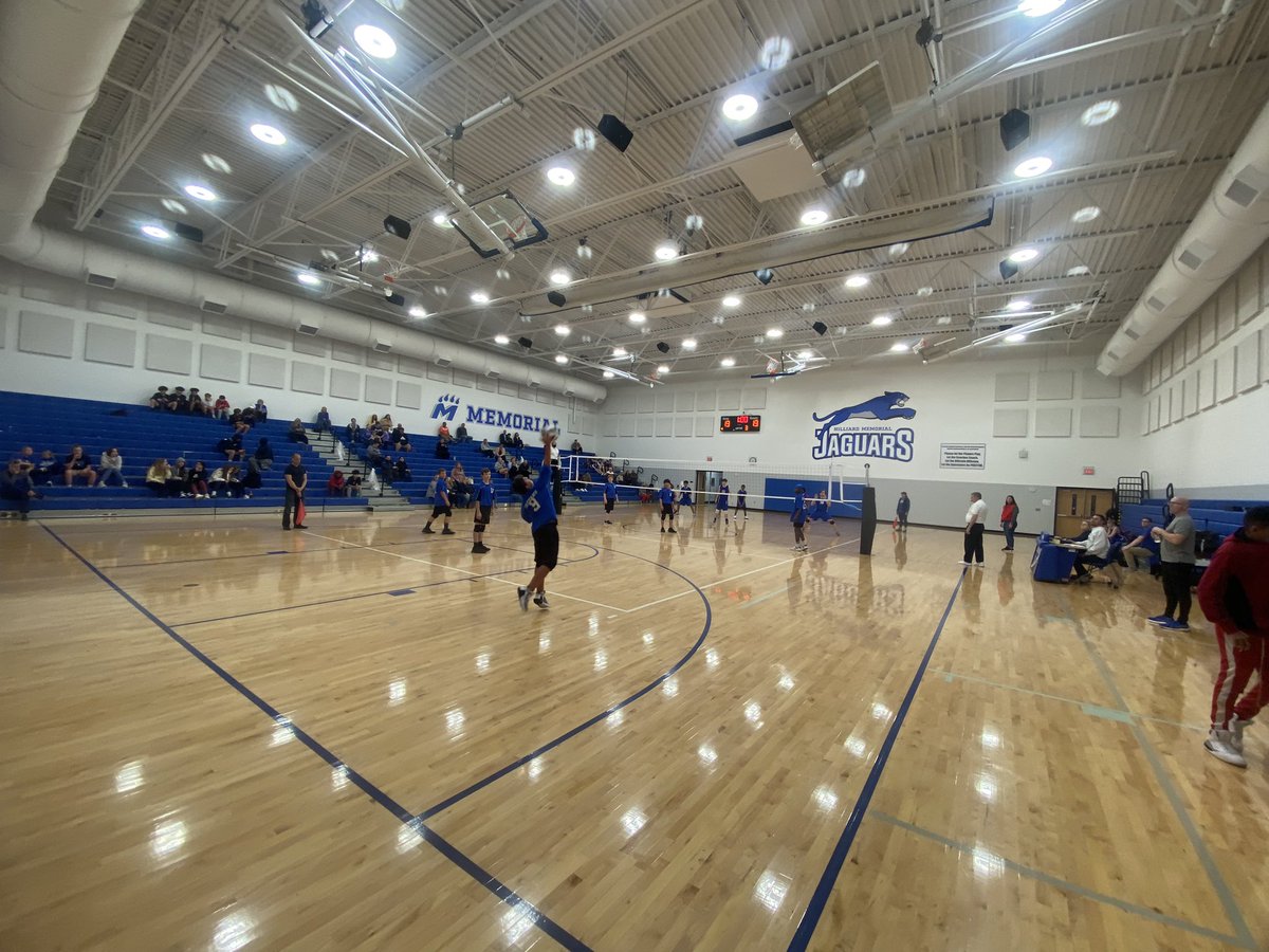 7th grade Jags VB in a 3rd set battle with Worthingwway!