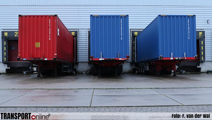 transportonline's tweet photo. Nederlandse exporteurs somberder door oorlog Oekraรฏne https://t.co/z1phdJb2VE #exporteurs #goederenvervoer #grondstoffen #logistiek #Oekraรฏne #oorlog #Rusland https://t.co/QgaMTFgh7m