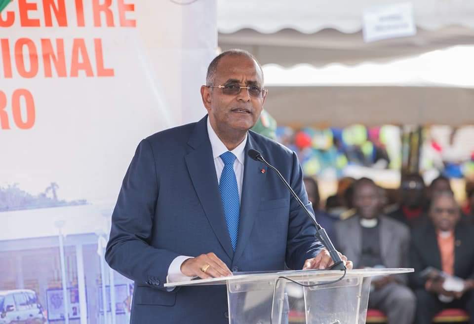 RassemblementT's tweet photo. Le Premier Ministre @ACHIPatrick4 a inauguré, ce mercredi 06 avril 2022, l'Hôpital Général de #Méagui et le Centre Hospitalier Régional de #SanPedro disposant respectivement d'une capacité d'accueil de 100 et 110 lits. #CIV225 https://t.co/eQDWAJRopo