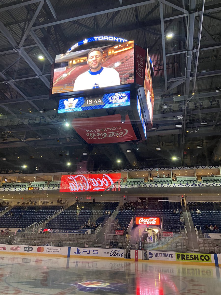 Victoria21_atTC's tweet photo. @TorontoMarlies vs @SyracuseCrunch 🤩🤩🤩 #IceHockey #whenintoronto https://t.co/d33HBrOPFj