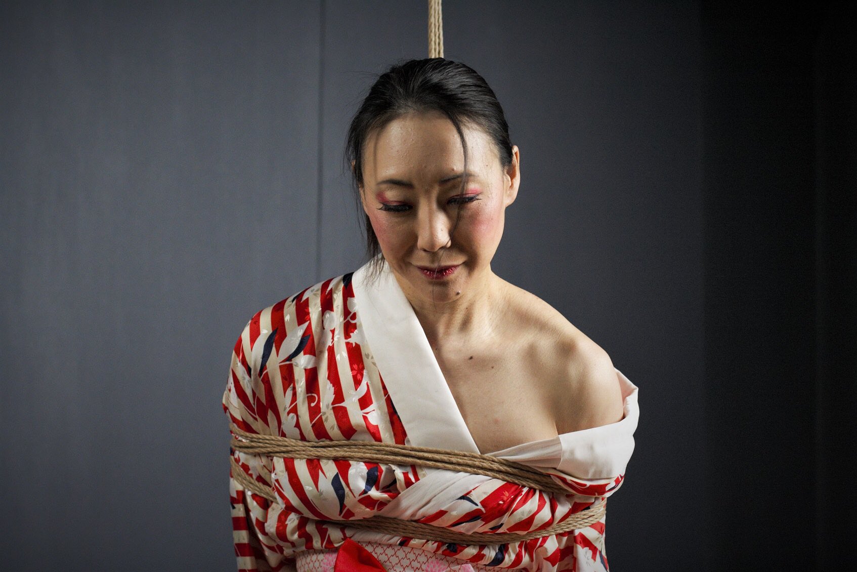若林美帆　緊縛画像 