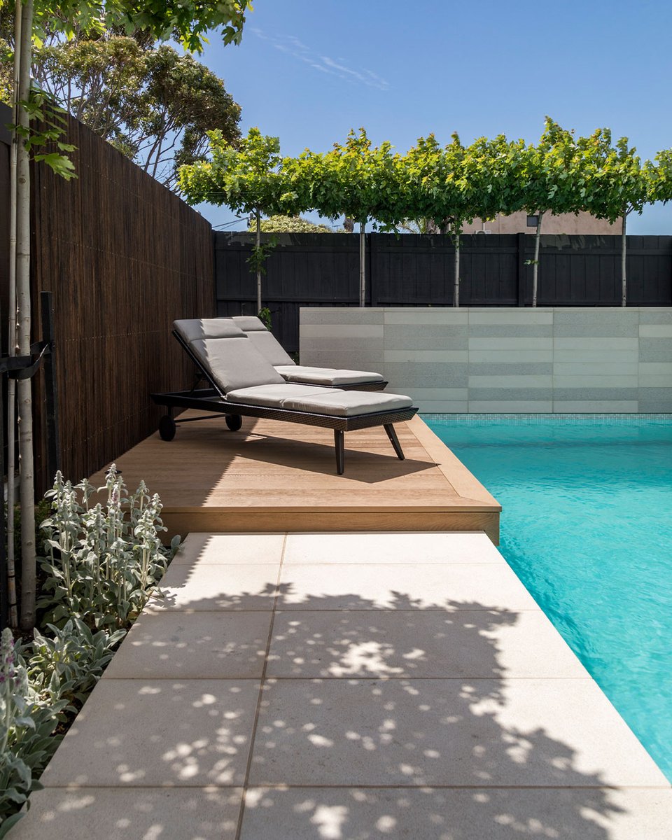 AnstonAP's tweet image. Sunny days lounging by the pool ⛱

Poolscape created with Anston BONDI &amp;amp; BONE 💦

#paving #poolscape #poolsurrounds #poollove