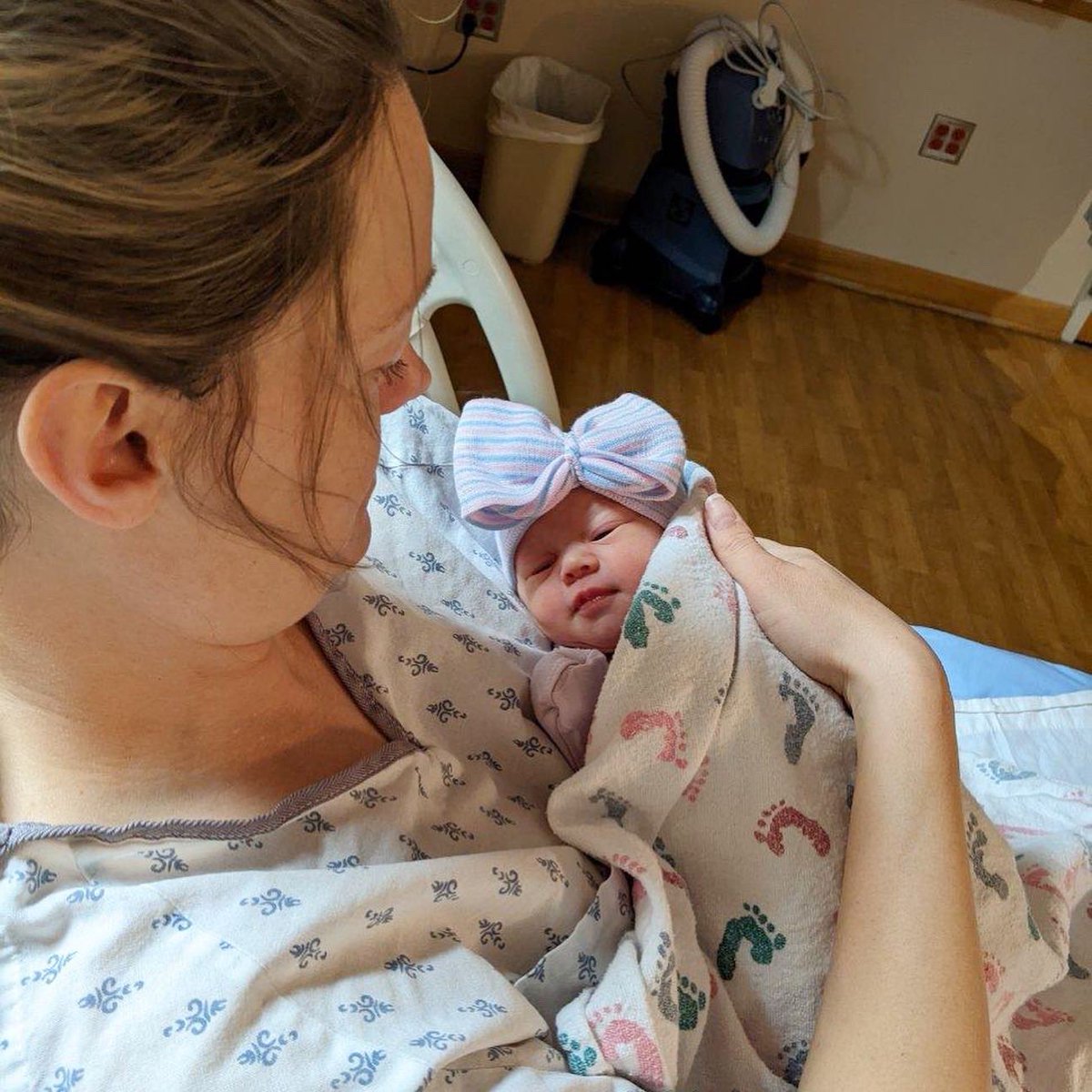 ✨ Introducing ✨

• Sloane Marie Bailey •
April 5th, 2022
5:18pm
5 lbs 15 oz 
20” long 

You complete our world, baby girl. 🤍

#TeamBailey