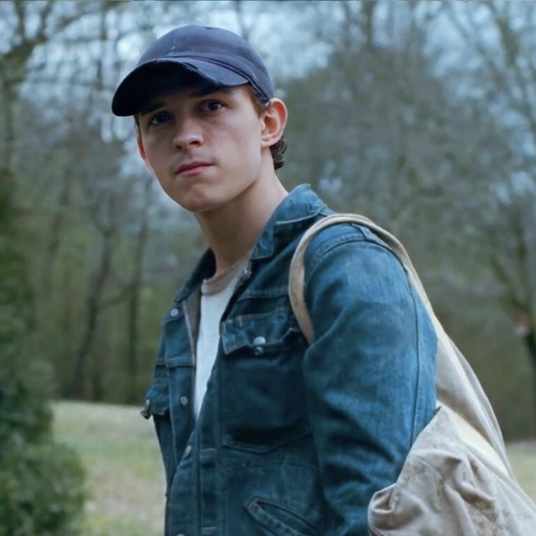 RT @THPICS_: tom holland as arvin russell in the devil all the time (2020) https://t.co/OkCI4W1HYi