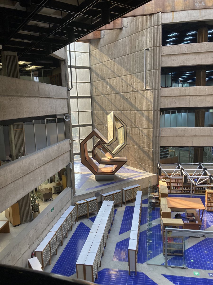GraceKuipers15's tweet photo. One of the best, most well-organized, and most generous archives I’ve ever been to: Hemeroteca Nacional de México. 10/10 https://t.co/wCJhHt8rMe