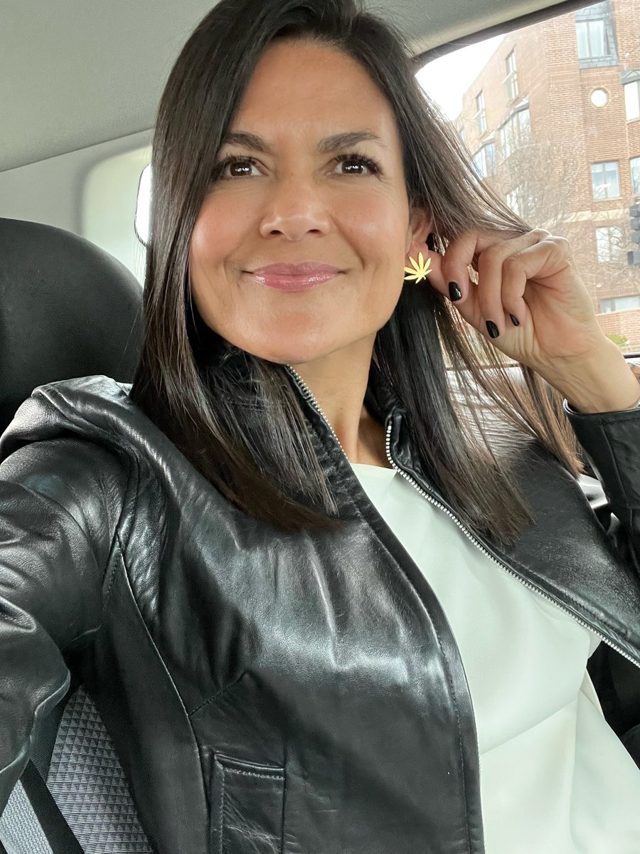 Joline Rivera ⚡️🖤 tweet media