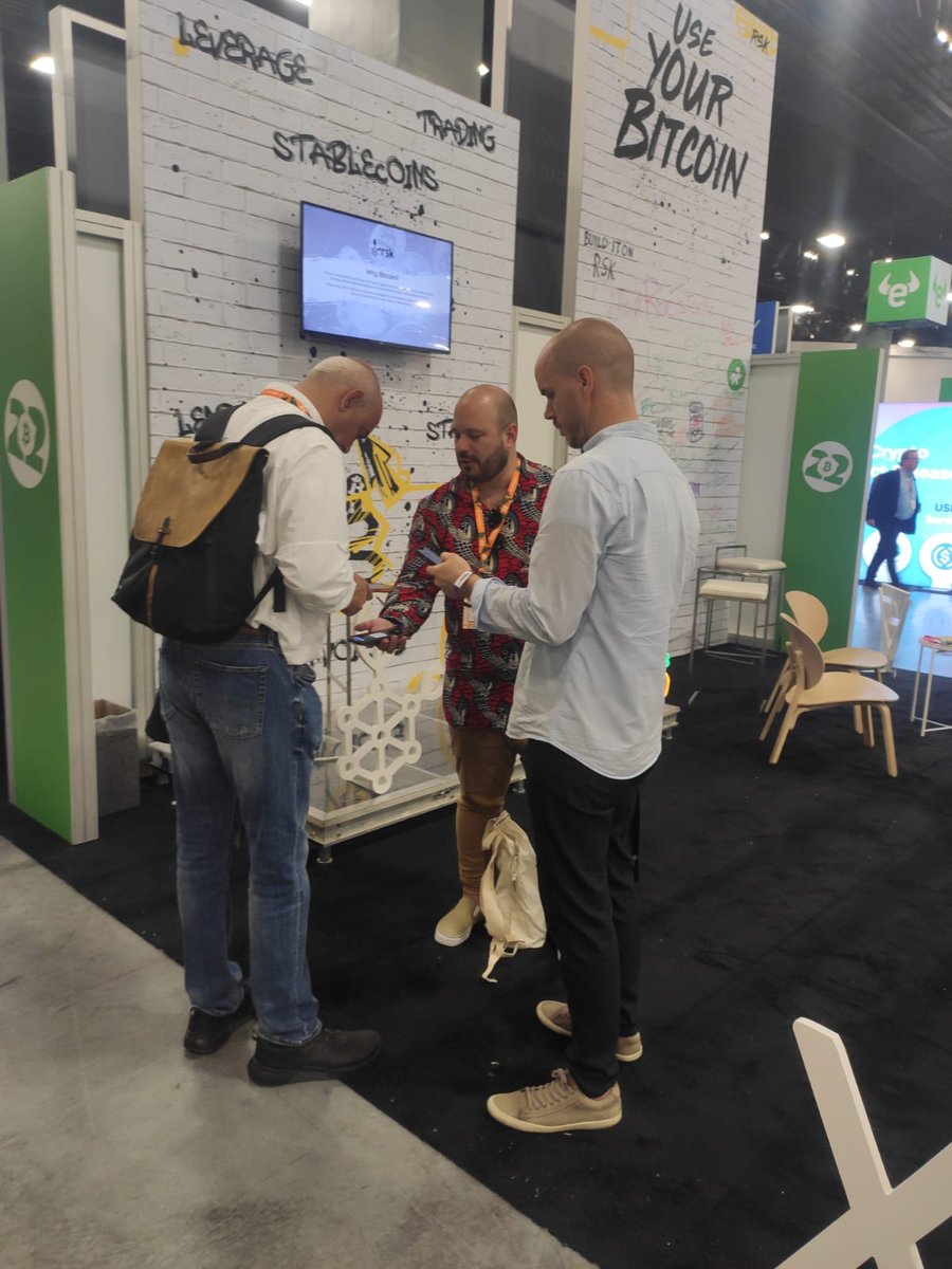 rootstock_es's tweet photo. 👉 El Stand 940 es el lugar para visitar en @TheBitcoinConf
Conoce el anuncio RSK #DeFi Ecosystem y aprende cómo #UseYourBitcoin para:
-Borrowing + lending
-Staking
-Yeild farming
& más!
@moneyonchainok @SovrynBTC @Liquality_io @babelfishmoney @CarnavalArtNFT @BullaNetwork https://t.co/IpbEXDLqz0