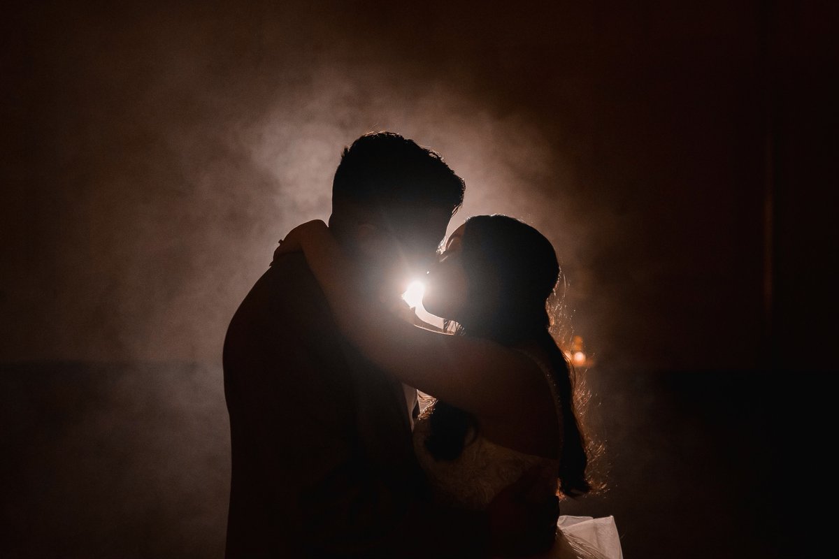 RutheJacksonCtr's tweet photo. Aileen & Ernesto's last dance before their grand departure was something out of a movie! Absolutely stunning!! ๐๐ท๐
Photo credit: Hans Film & Photo!
.
.
https://t.co/E9RaavLQJe
.
.
#RJCbride #inspiredbride #RJCbridalopenhouse #dfwbridalshow #dfwvenueopenhouse https://t.co/f36VOURv7S