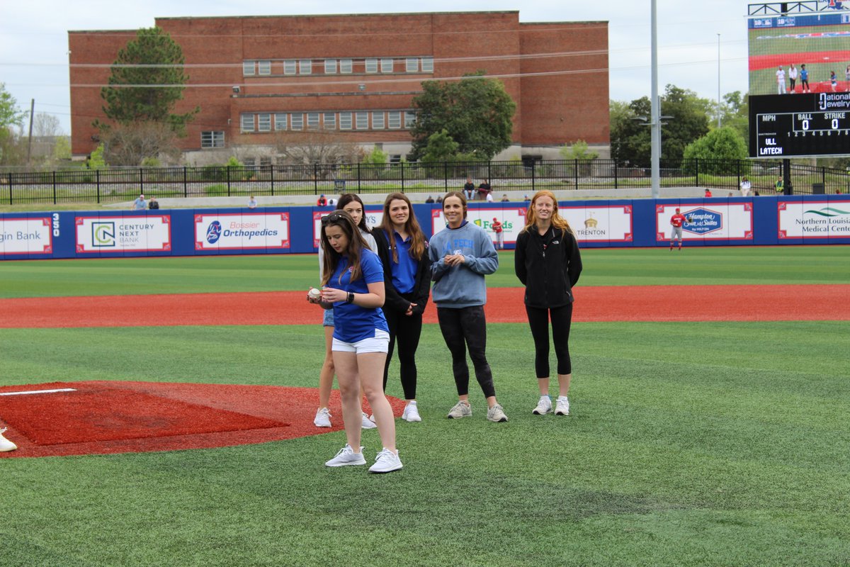 LATechSports's tweet photo. Big thank you to our @SaacLatech representatives for throwing out our first pitch on #NationalStudentAthleteDay ‼️

#EverLoyalBe https://t.co/ItWfc4PUXI