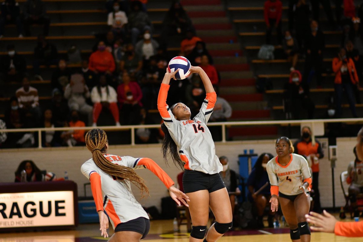 LancasterVball's tweet photo. It’s National Student-Athlete Day. We are so lucky to have such amazing young women representing WEBO Nation Volleyball. Love you guys🧡🖤@TigerSdntMedia https://t.co/hgpnOOdtxT