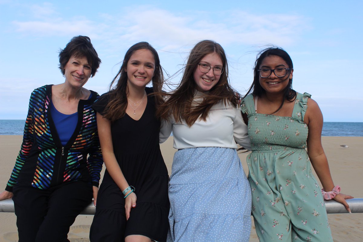 virginiafccla's tweet photo. A week ago today your #VAFCCLA State Executive Council (SEC) had their final pre-conference meeting and spent a few moments on the sand prior to the start of our 2022 Virginia #FCCLA State Leadership and Recognition Conference (SLRC). Thank you to the SEC for leading #SLRC22! 🌊 https://t.co/HorZWtnyPx