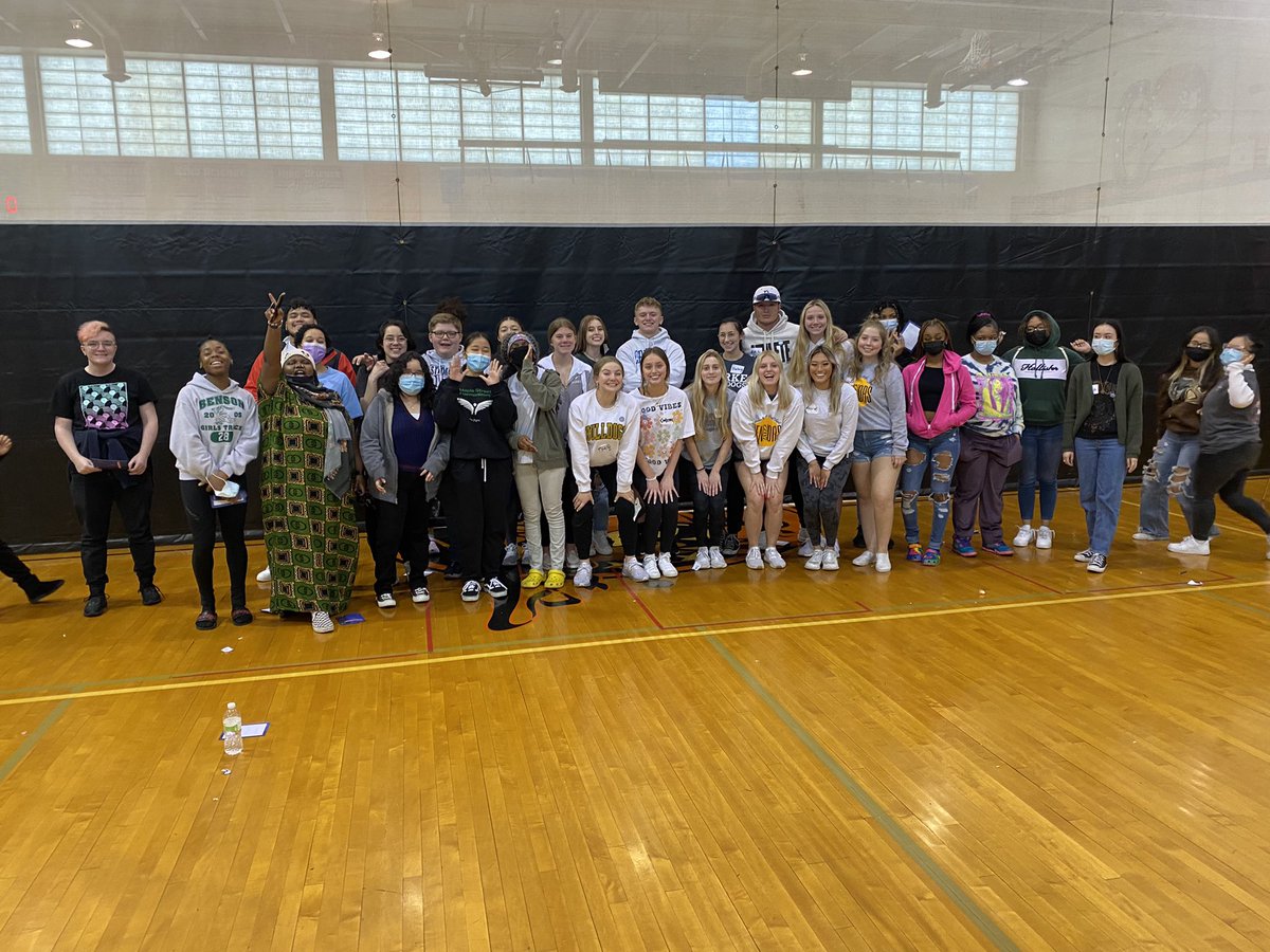 OPS_KingScience's tweet photo. THANK YOU to the Burke and Benson student leaders and our sponsors at First National Bank of Omaha for supporting the KSTM Kindness retreat with Youth Frontiers!!! IT TAKES A VILLAGE!!! @OPS_Burke @OPS_BensonHigh @fnbo @youthfrontiers #OPSPROUD #KSTMProud https://t.co/V50zz6B8RJ