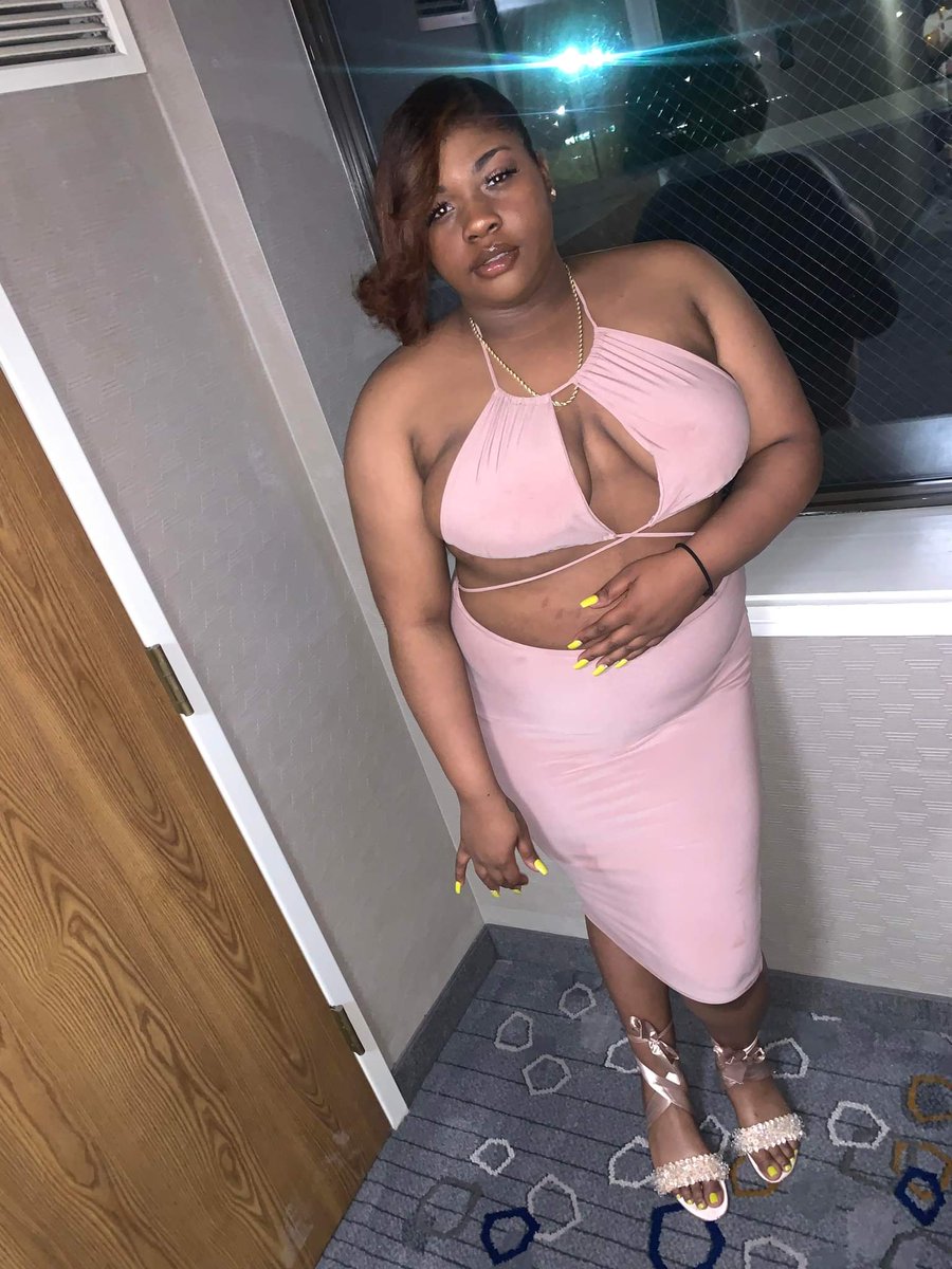 breecoolass's tweet image. Pretty face make a n* chase 😩😜