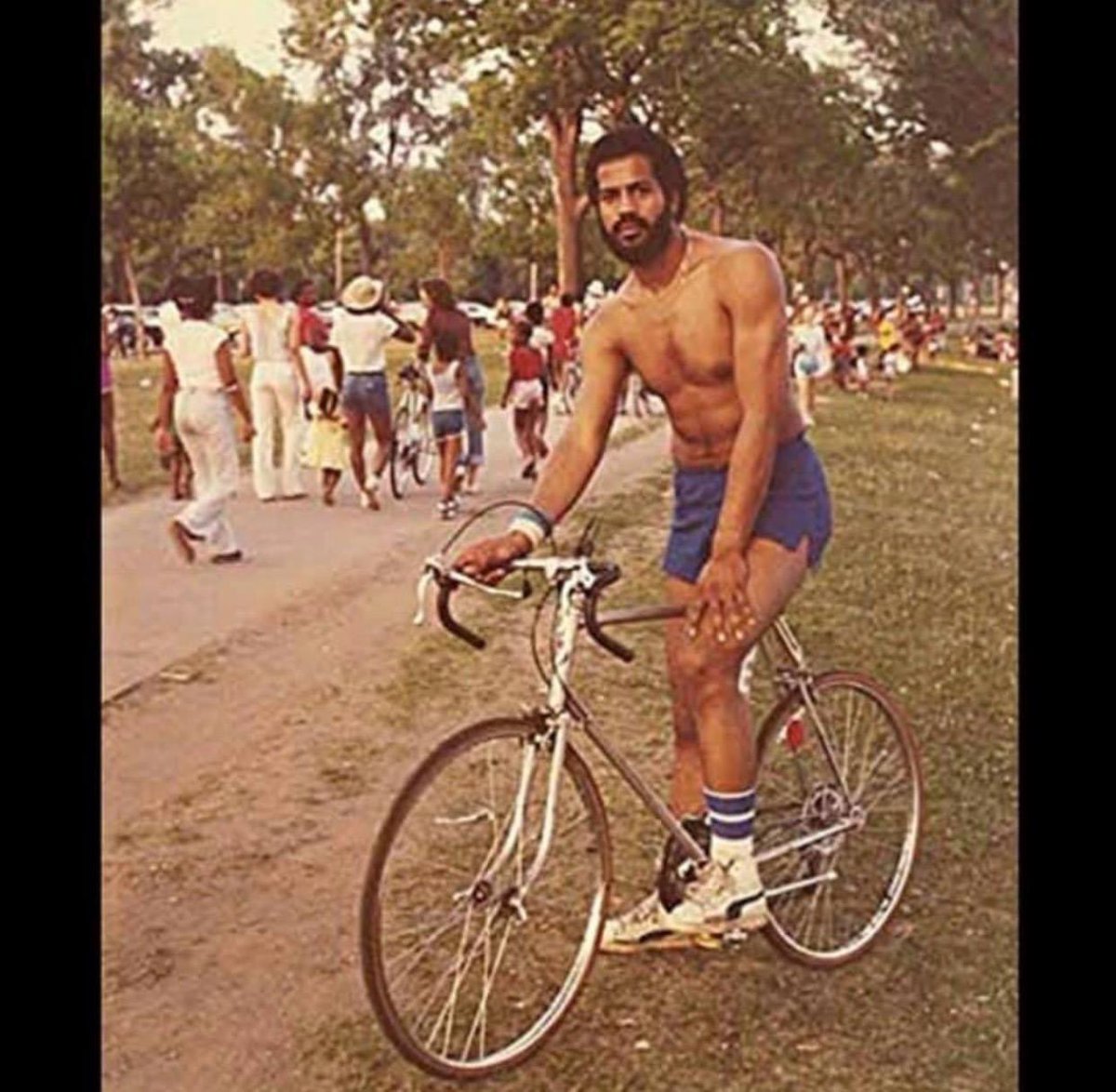 blackgadivo's tweet photo. Like my grandpa really was off the chain in the 70’s https://t.co/WBtU3vlXZD