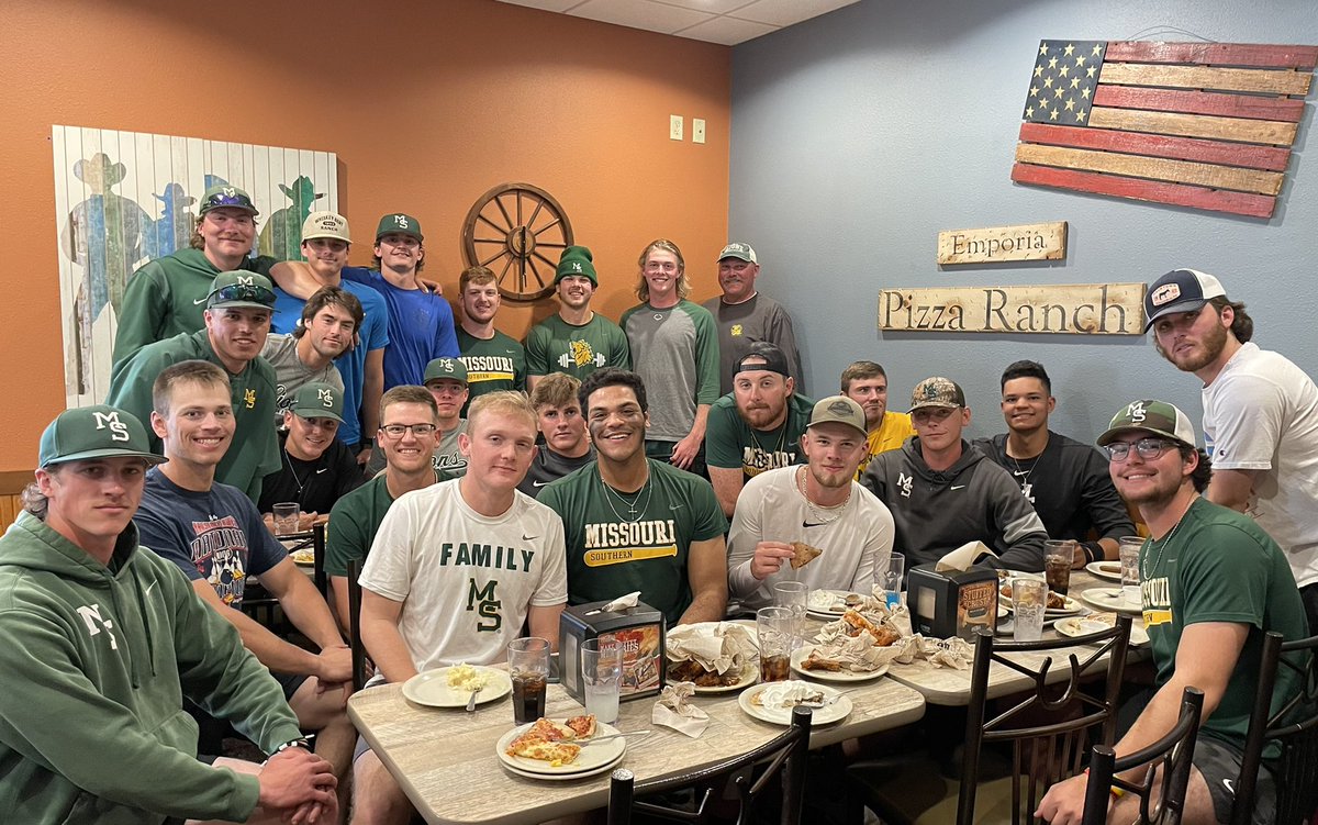 MSSUBaseball's tweet photo. A BIG thanks to the Hultine family for feeding our team last road trip! https://t.co/cWQ8ochkXP