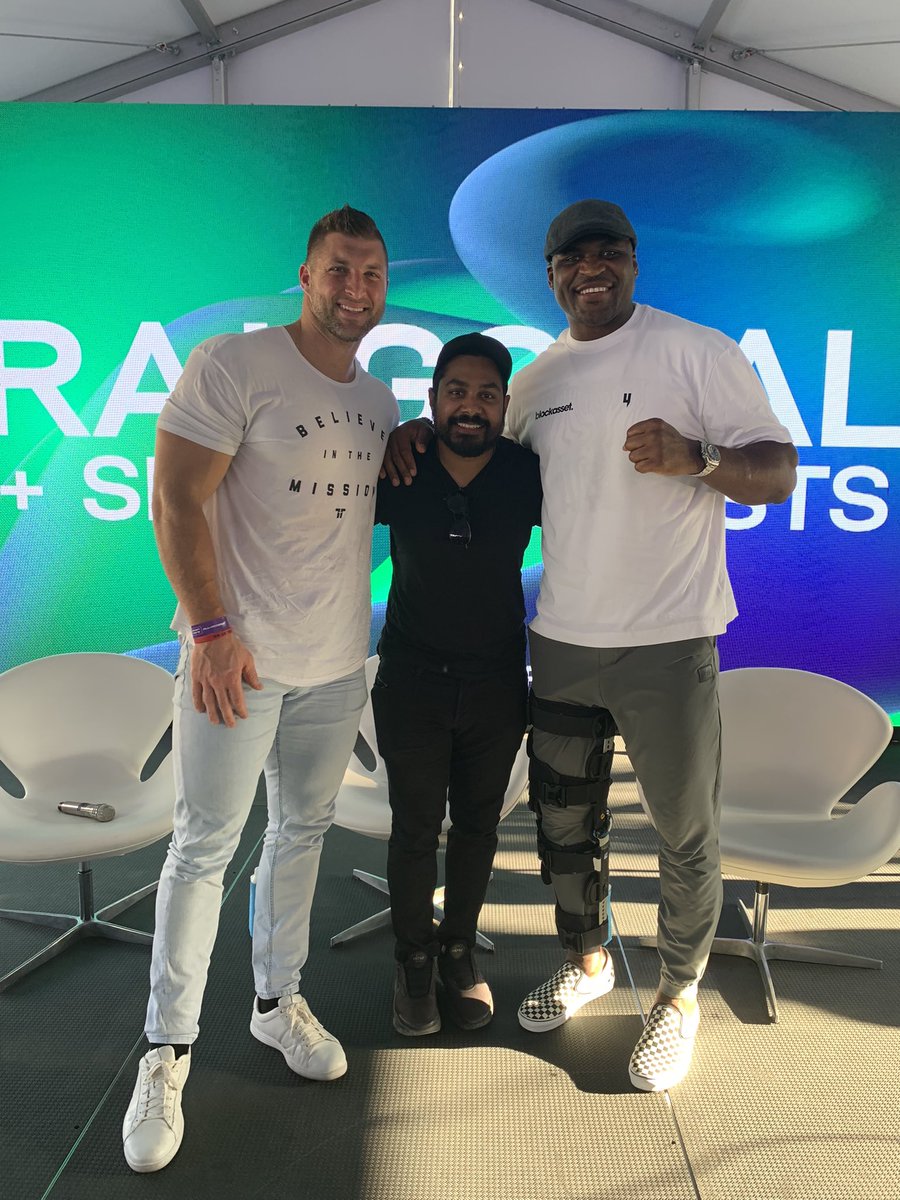 Tim Tebow tweet media