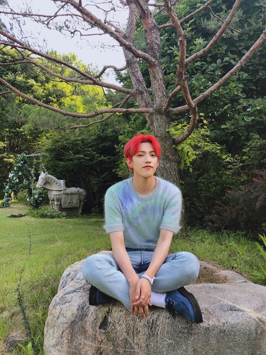 ltstwilight's tweet photo. Guess who's ready to sing #𝙾𝙷𝚈𝙰𝚈𝙰𝚈𝙰w𝓛𝚄𝙽𝓢𝙾𝙻? Obviamente este pelirrojo guapo que además va a gritar por su bestie <Lovelie3 fr  @inlunaresoIis como lo merece por ser la mejor. Estoy muy feliz de acompañarlas en su #𝓛𝚄𝙽𝓢𝙾𝙻ー𝙳𝙱. 
charming_vampire ✷ #𝕀ℤ𝕌𝕂𝕀 https://t.co/p8I5SRwKk2