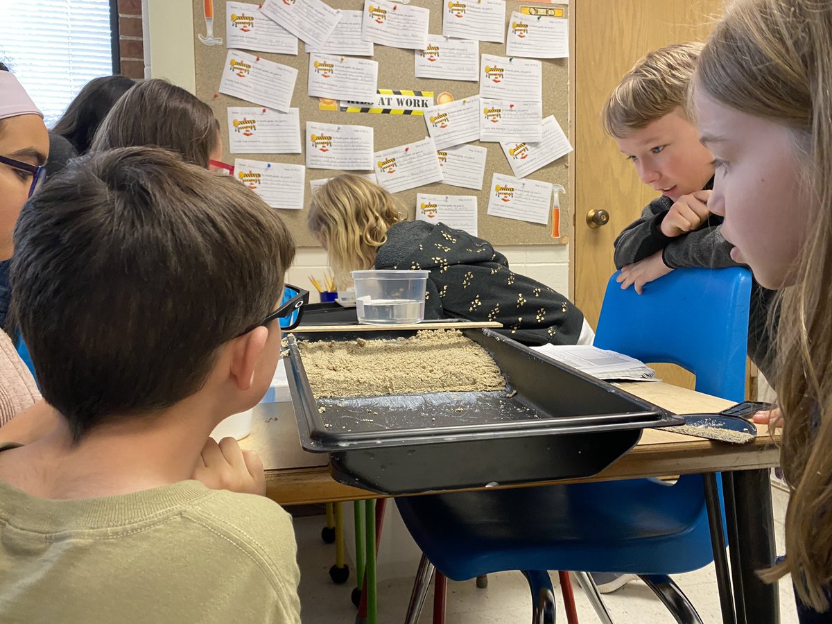 MrsChangGrove's tweet photo. Scientists use a stream table model to investigate the effects of slope & flood on land erosion & deposition. They can see and explain how rivers, canyons, & river deltas are formed by water & gravity over time! #ScienceInvestigation #landforms #StreamTable @GroveAve220 https://t.co/CtaB8wqkvv