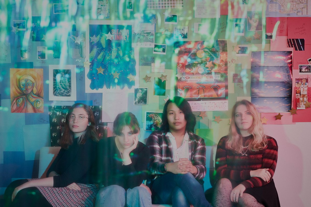 Negative/Positive tweet media