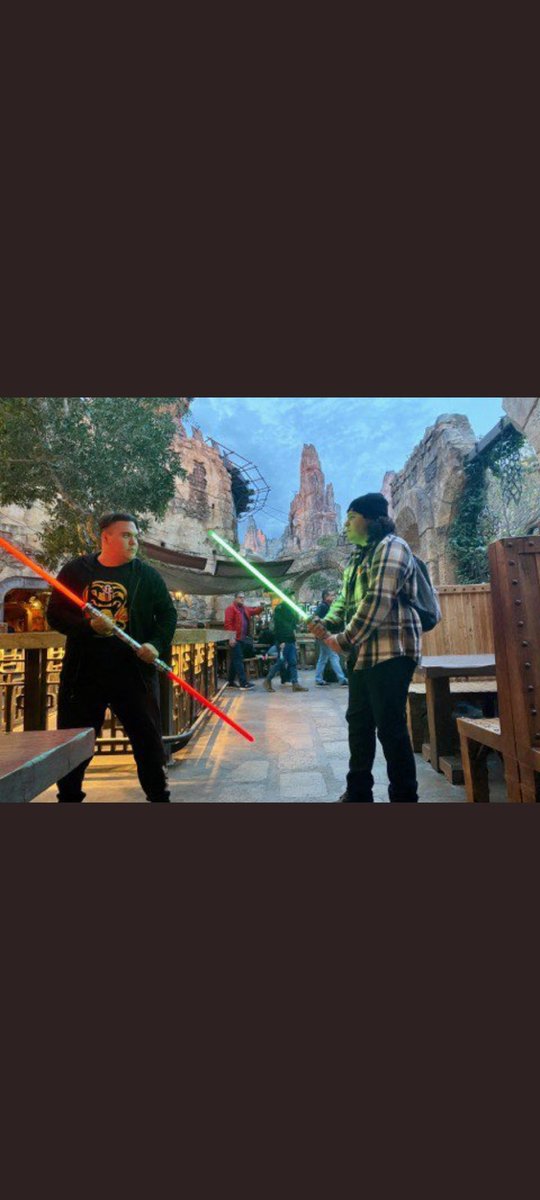 fluffyspartan's tweet photo. Hey @MarkHamill, today is my birthday and I'm a huge batman fan and star wars fan. It would be great if you could wish me and my brother @SMellgoza a happy birthday in your joker voice please. https://t.co/iUeOf5IZtm