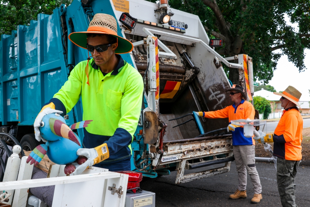 IpswichCouncil's tweet photo. It's time to clean out the spare room or under the house as #Ipswich councilโs free large item #kerbsidecollection begins on 18 April for one week in Bundamba.
Read more: https://t.co/68Tcj9bUtL https://t.co/mvM089nVyJ