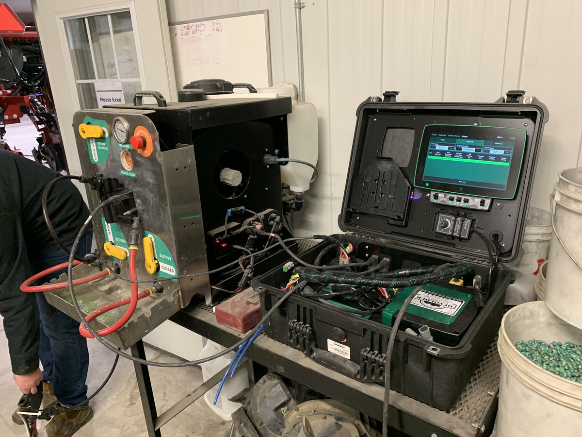NZwambag's tweet photo. We’ve been keeping the @PrecisionPlant mobile max and liquid max busy calibrating #vApplyHD and #Flowsense @DevolderFarms #SmarPlanter https://t.co/W5wzpXB74j