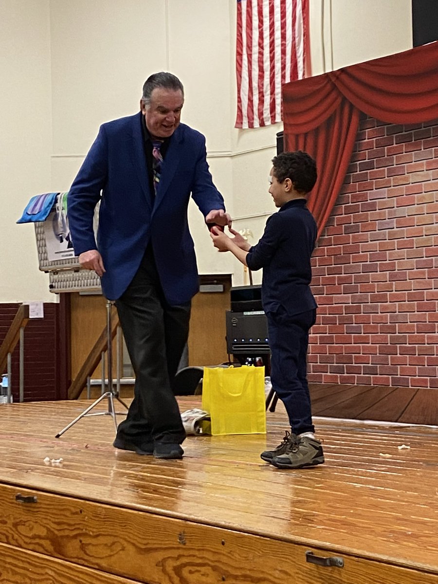 JMBCS_Eagles12's tweet photo. #JMBCS Early Childhood students enjoyed a magic show this afternoon to celebrate #WOYC2022! @BPSEarlyChildhd https://t.co/cJqTHJyIi2