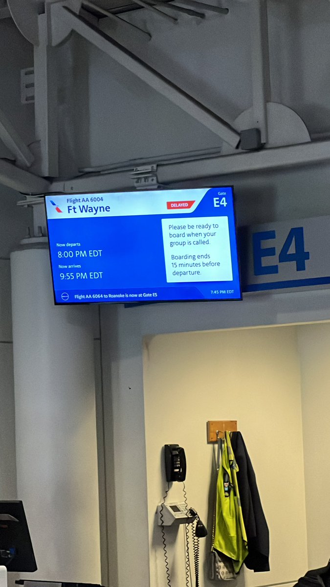 186KSocialMedia's tweet photo. @AmericanAir 5 delays and not a single announcement after first delay and #nocustomerservice   Charlotte to Ft. Wayne https://t.co/Y0KmPnWKI2