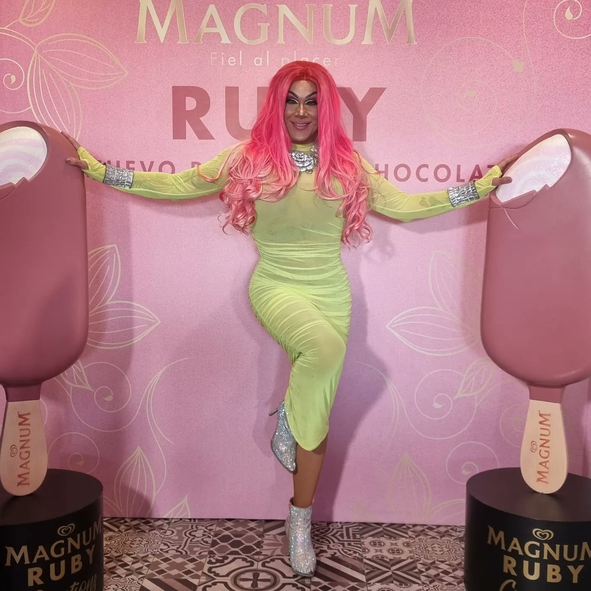 dragamaravilla's tweet photo. Show must fucking go on
Lanzmiento de #magnumruby deli deli. Gracias @MagnumMexico #elplacerdelaprimeravez https://t.co/qWY4ZSiCSU